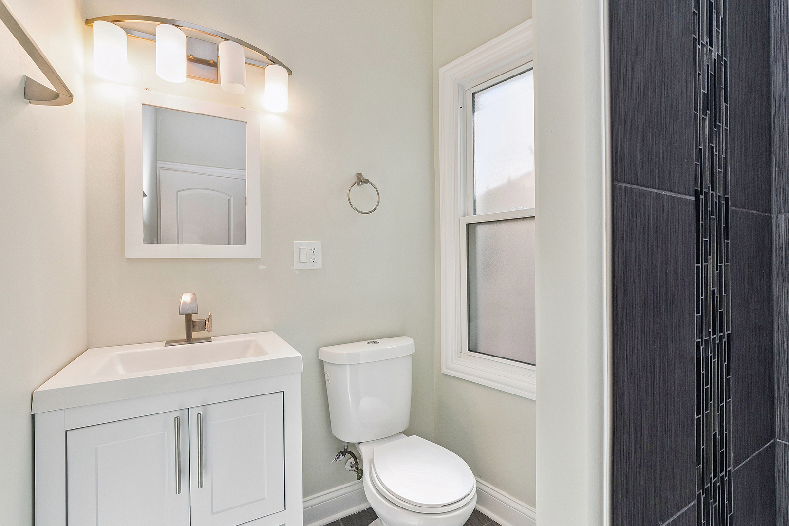 9400 S Charles Street, Chicago, IL 60643