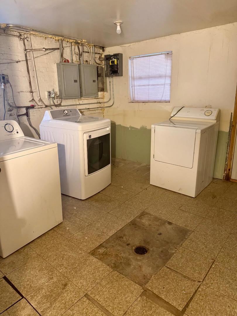 4935 W Monroe Street, Chicago, IL 60644