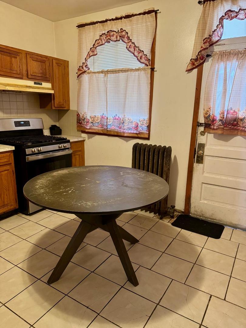 4935 W Monroe Street, Chicago, IL 60644