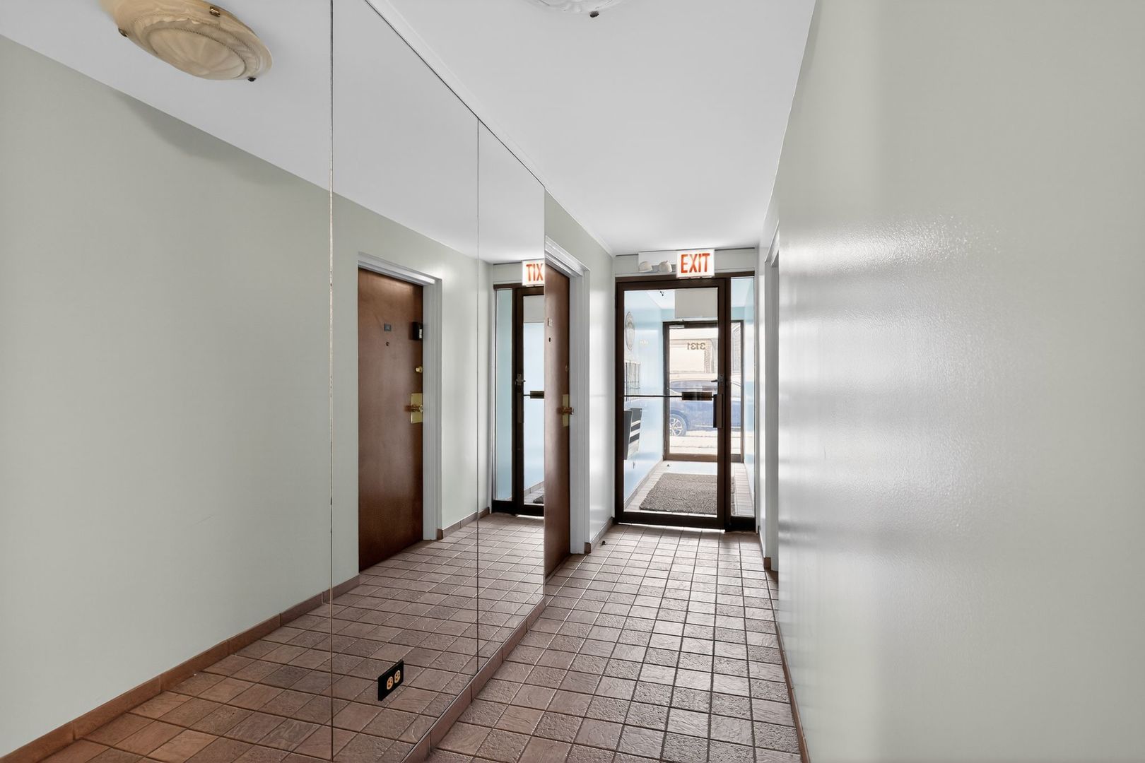 3131 Oak Park Avenue #2B, Berwyn, IL 60402