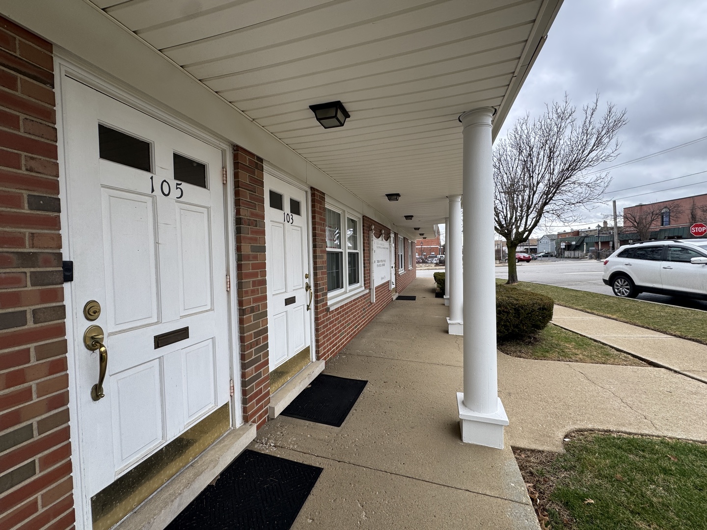 103 Orchard Terrace #103, Lombard, IL 60148