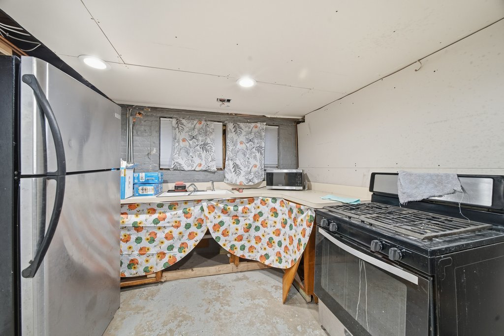 6047 S Richmond Street, Chicago, IL 60629