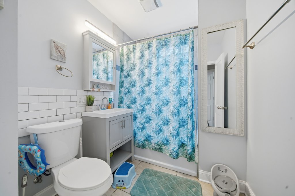 6047 S Richmond Street, Chicago, IL 60629