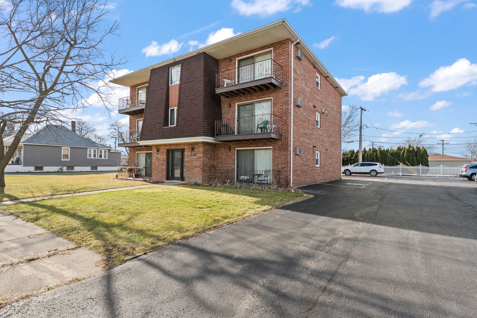 3214 Jackson Avenue, South Chicago Heights, IL 60411