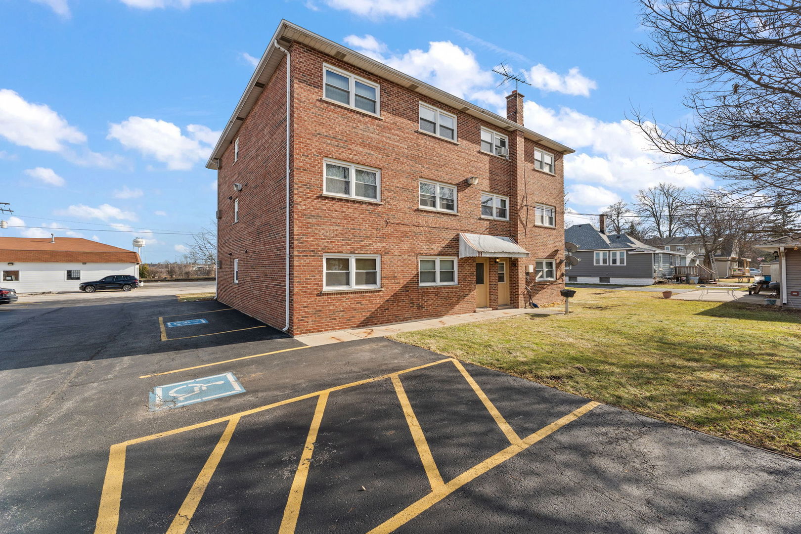 3214 Jackson Avenue, South Chicago Heights, IL 60411