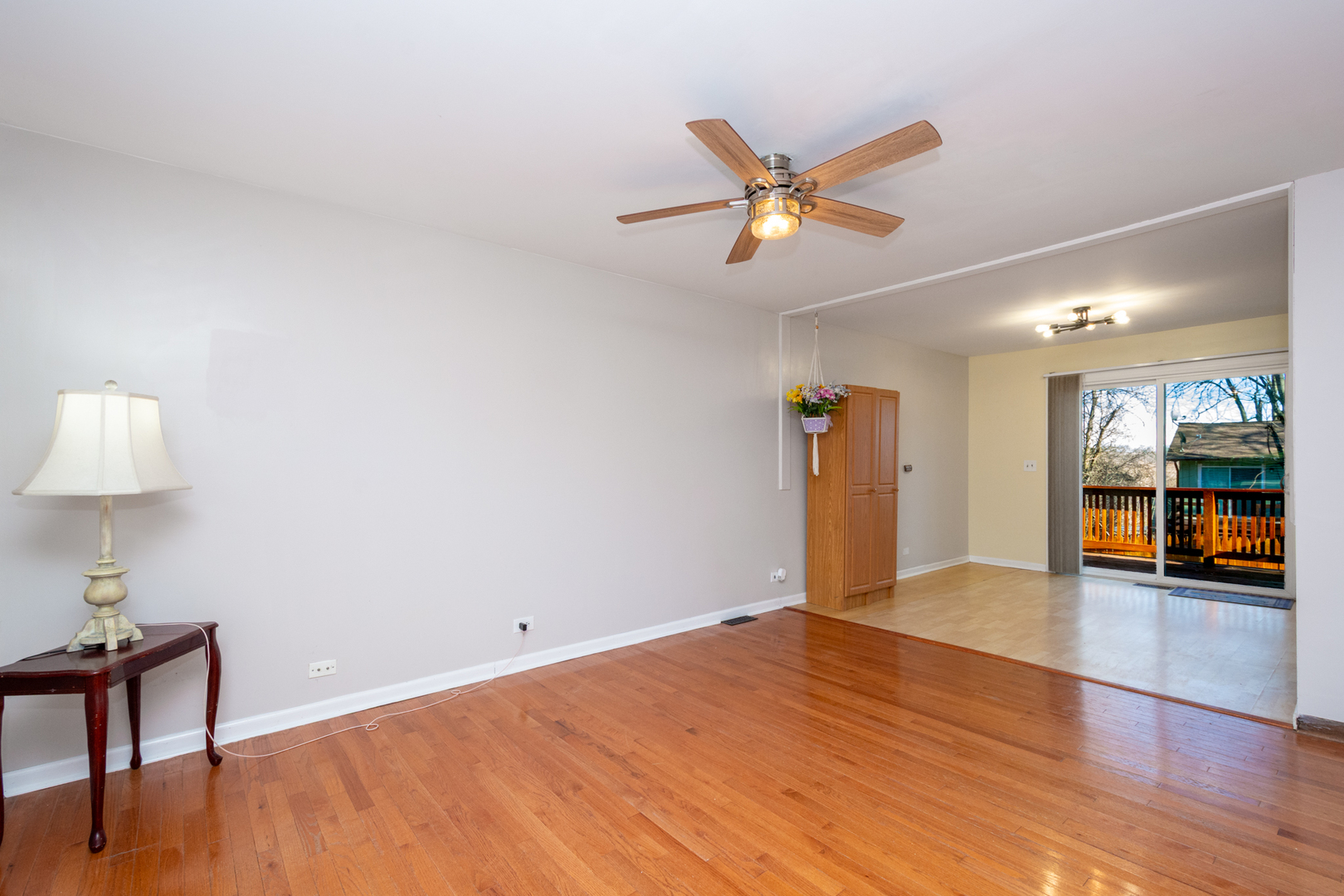 424 Woodland Avenue, Wauconda, IL 60084