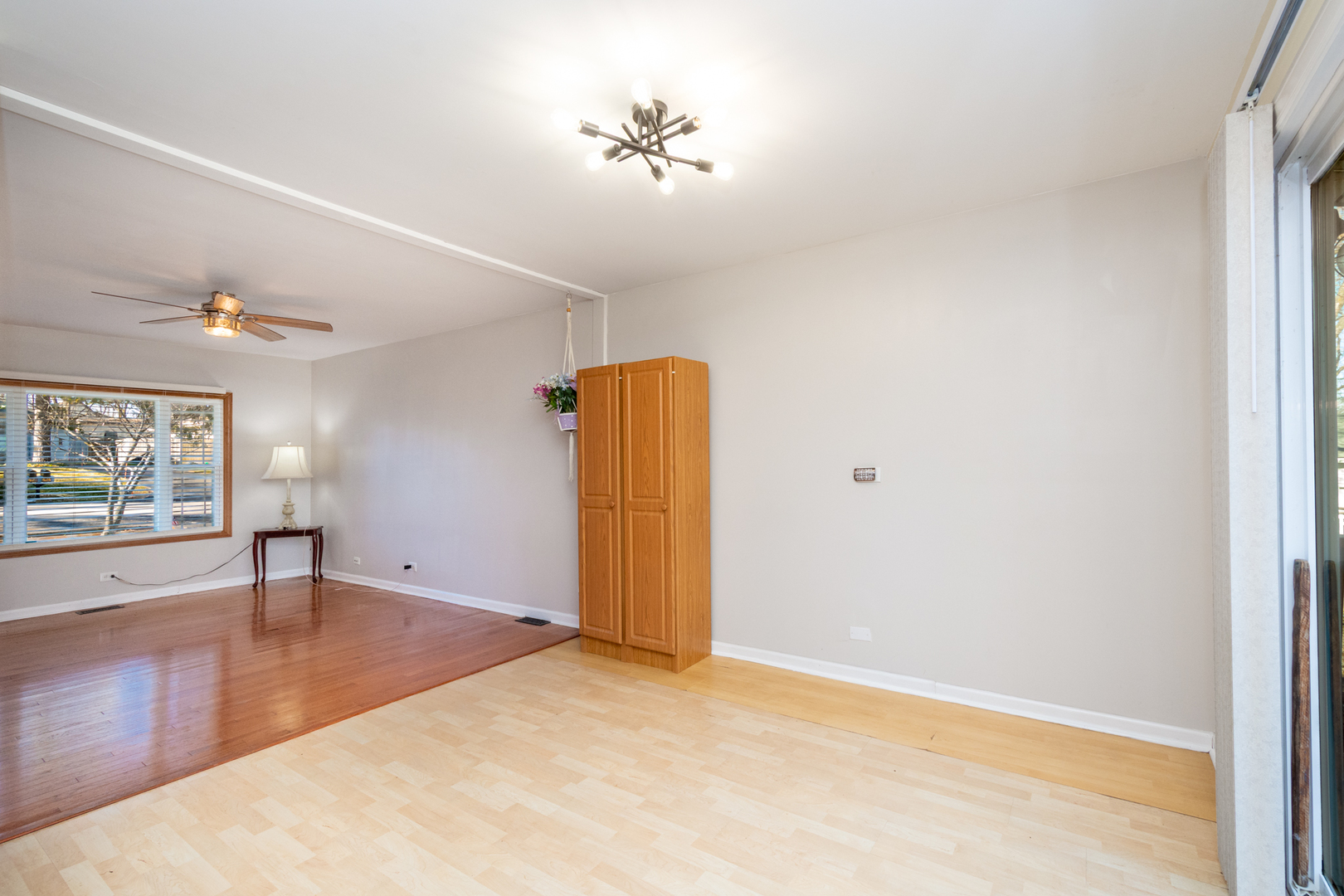 424 Woodland Avenue, Wauconda, IL 60084