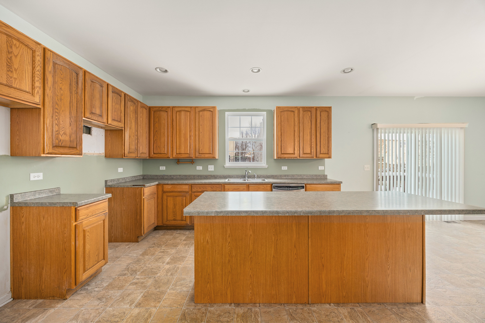 333 Claridge Circle, Bolingbrook, IL 60440