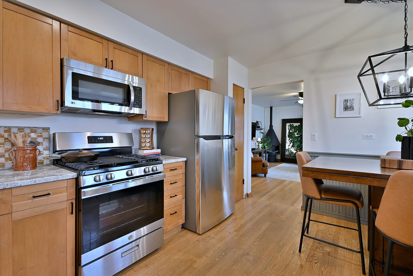 465 W Verret Street, Elmhurst, IL 60126