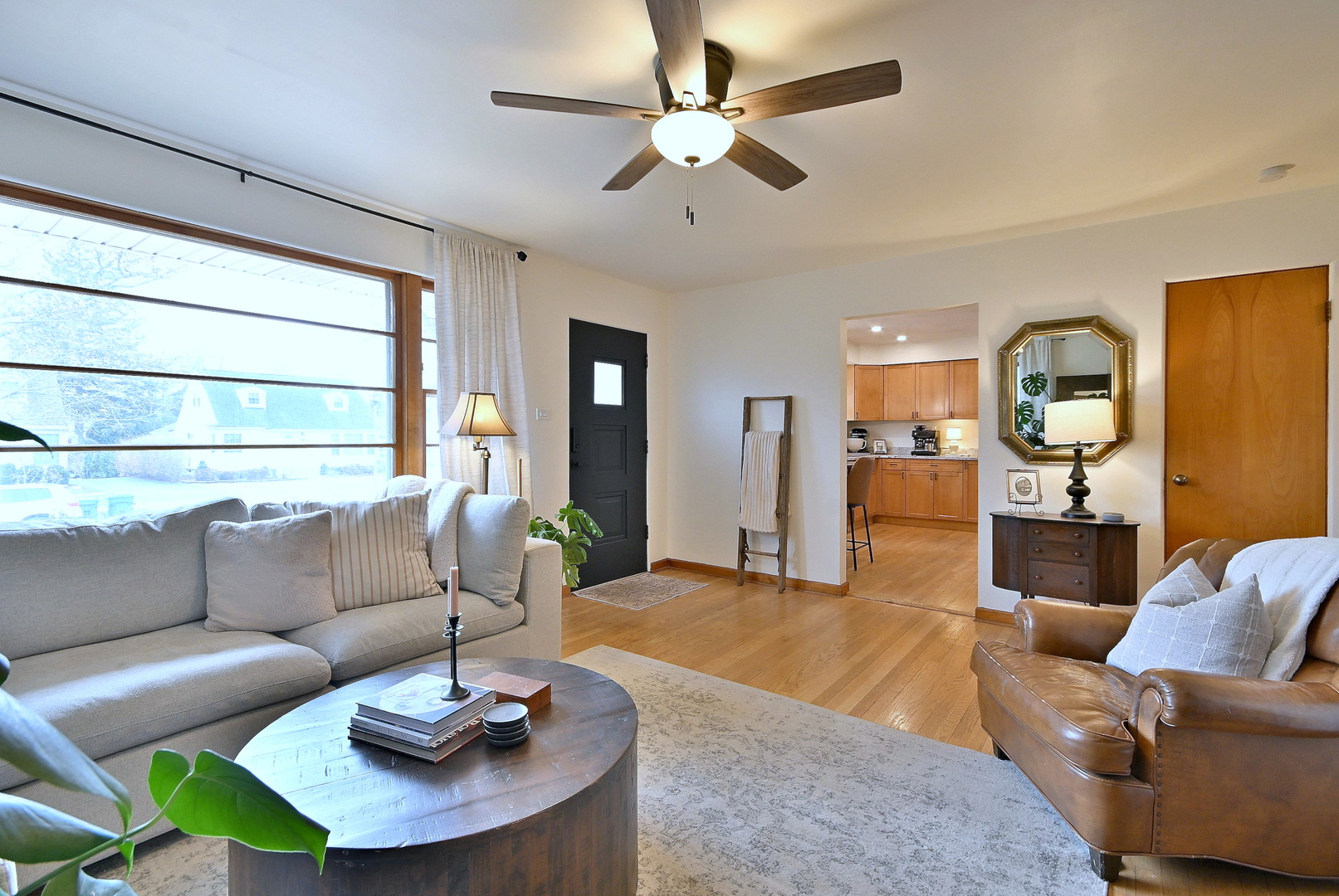 465 W Verret Street, Elmhurst, IL 60126