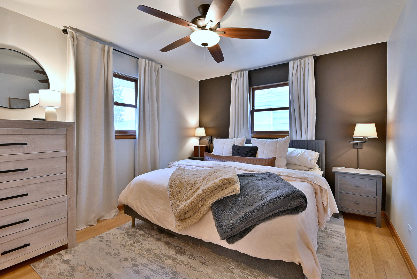 465 W Verret Street, Elmhurst, IL 60126