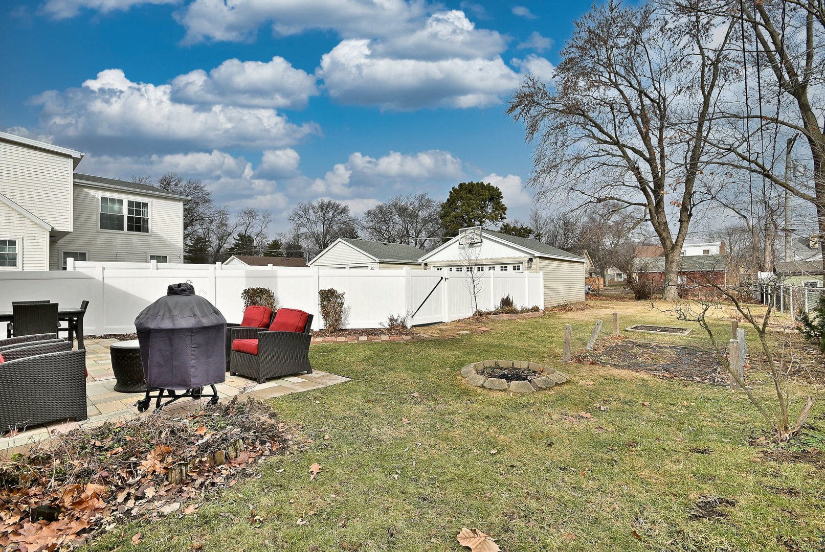 465 W Verret Street, Elmhurst, IL 60126