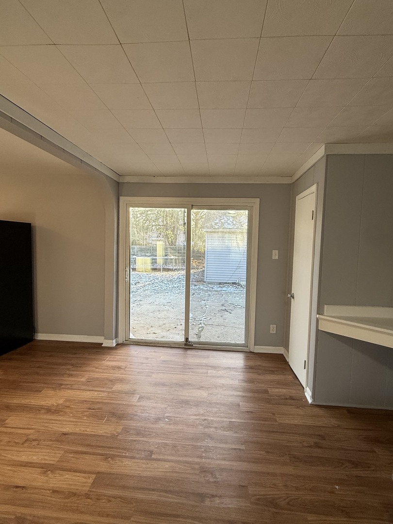 9 Crescent Court, Montgomery, IL 60538