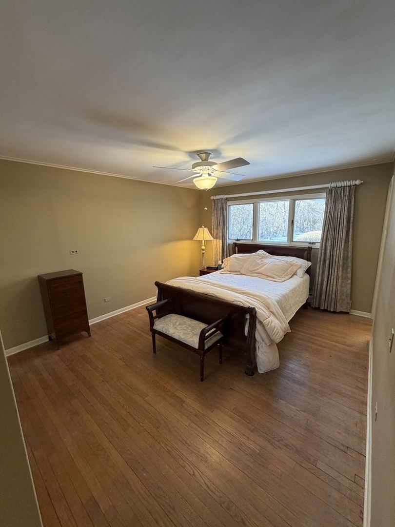 520 W Merri Oaks Road, Barrington Hills, IL 60010