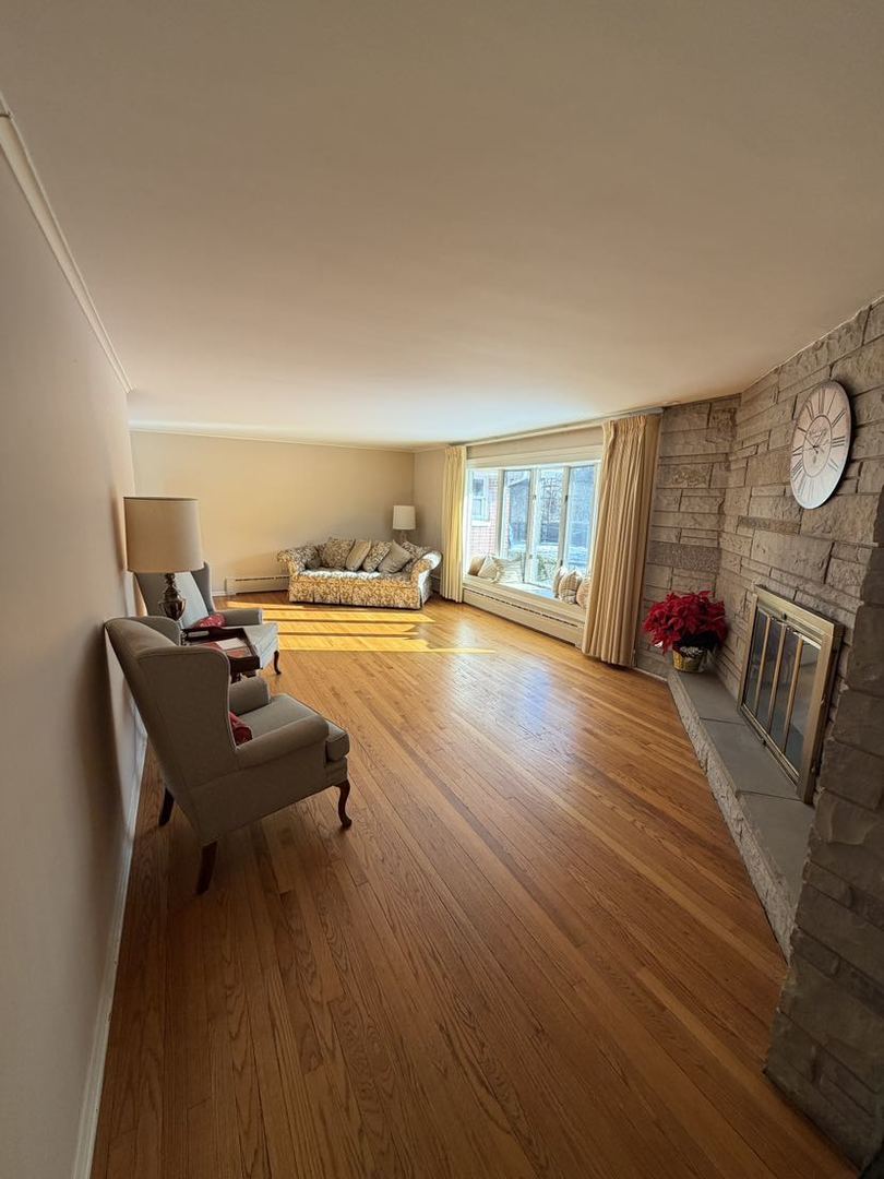 520 W Merri Oaks Road, Barrington Hills, IL 60010