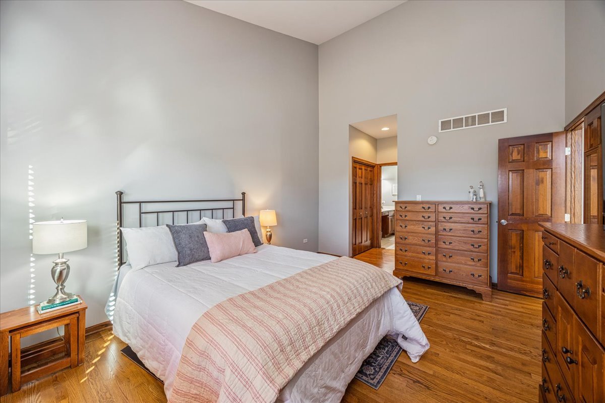 21726 Higley Lane, Frankfort, IL 60423