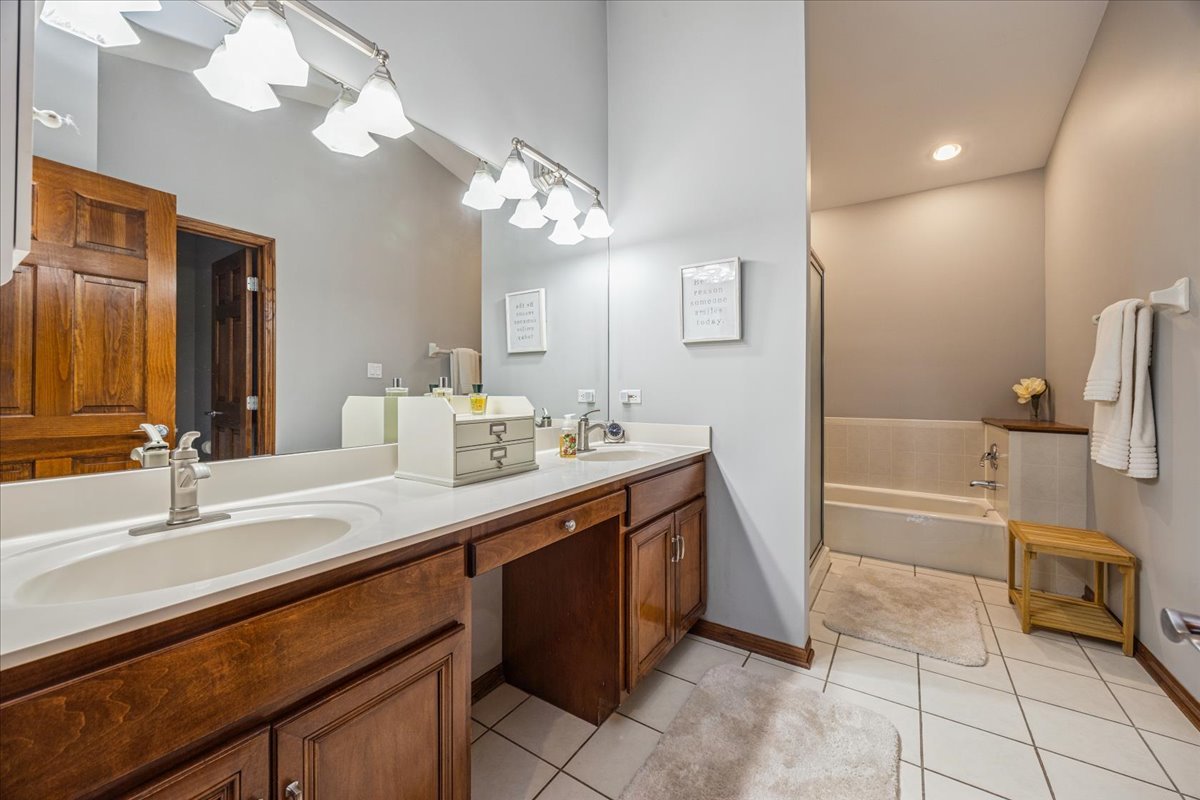 21726 Higley Lane, Frankfort, IL 60423