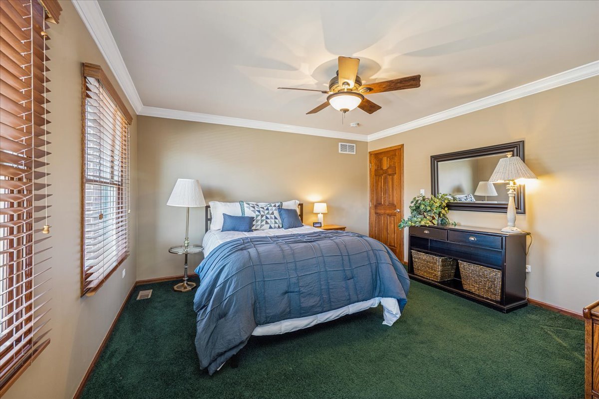 21726 Higley Lane, Frankfort, IL 60423