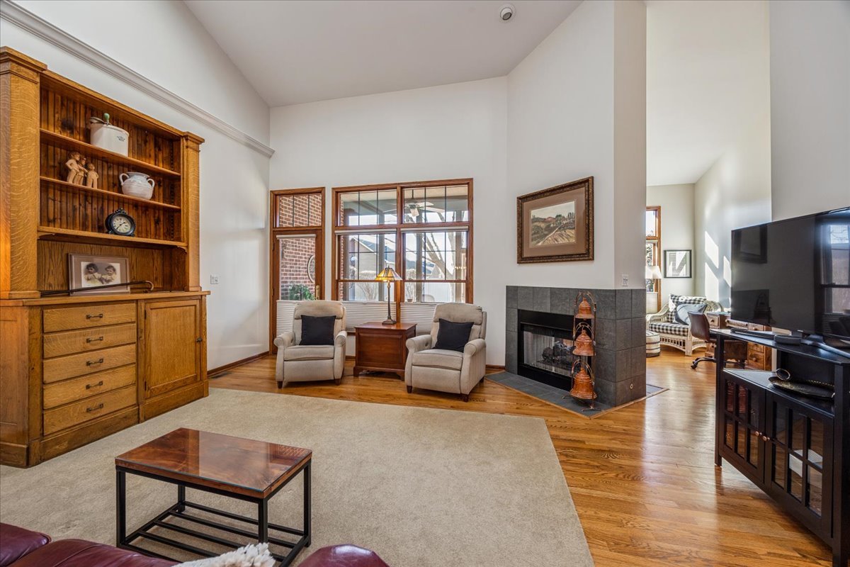 21726 Higley Lane, Frankfort, IL 60423