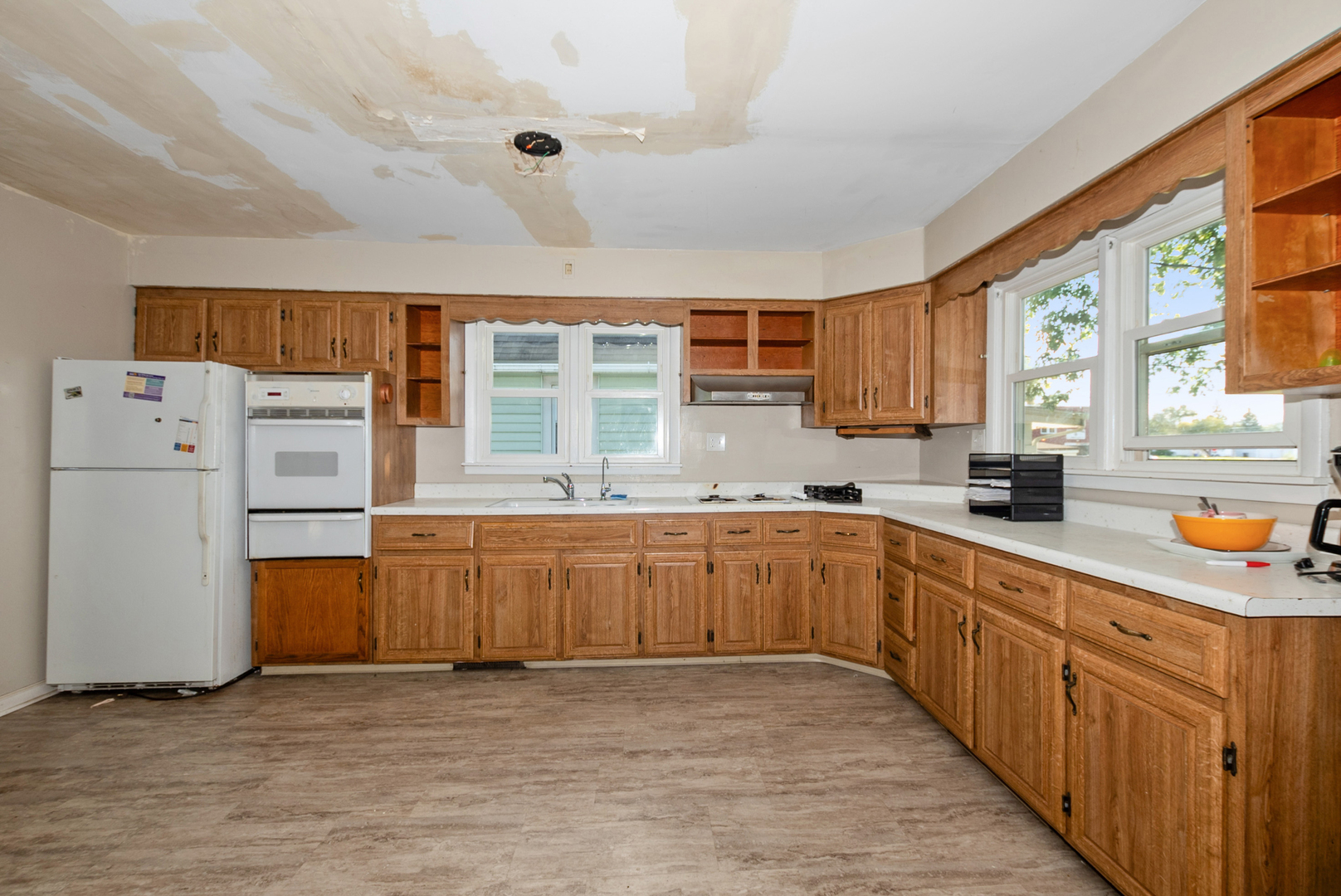 2630 Commercial Avenue, South Chicago Heights, IL 60411