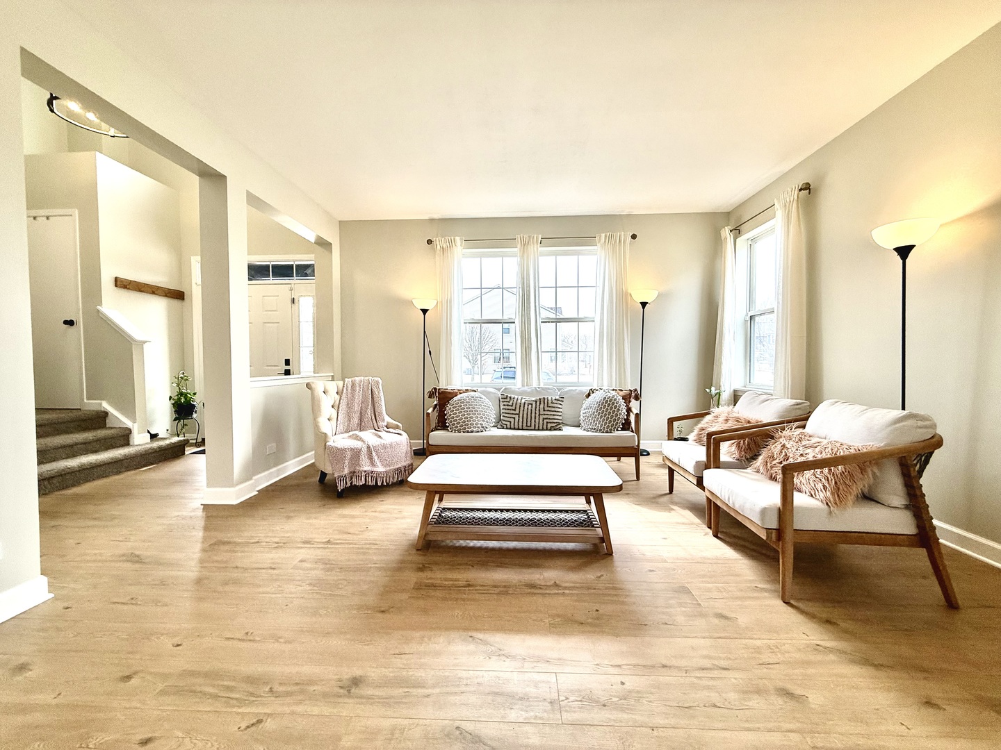 611 Paris Avenue, Oswego, IL 60543