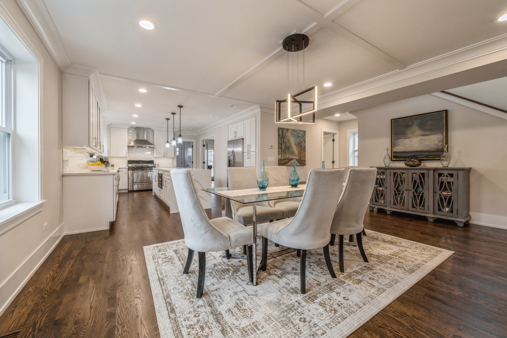 5311 W Belle Plaine Avenue, Chicago, IL 60641