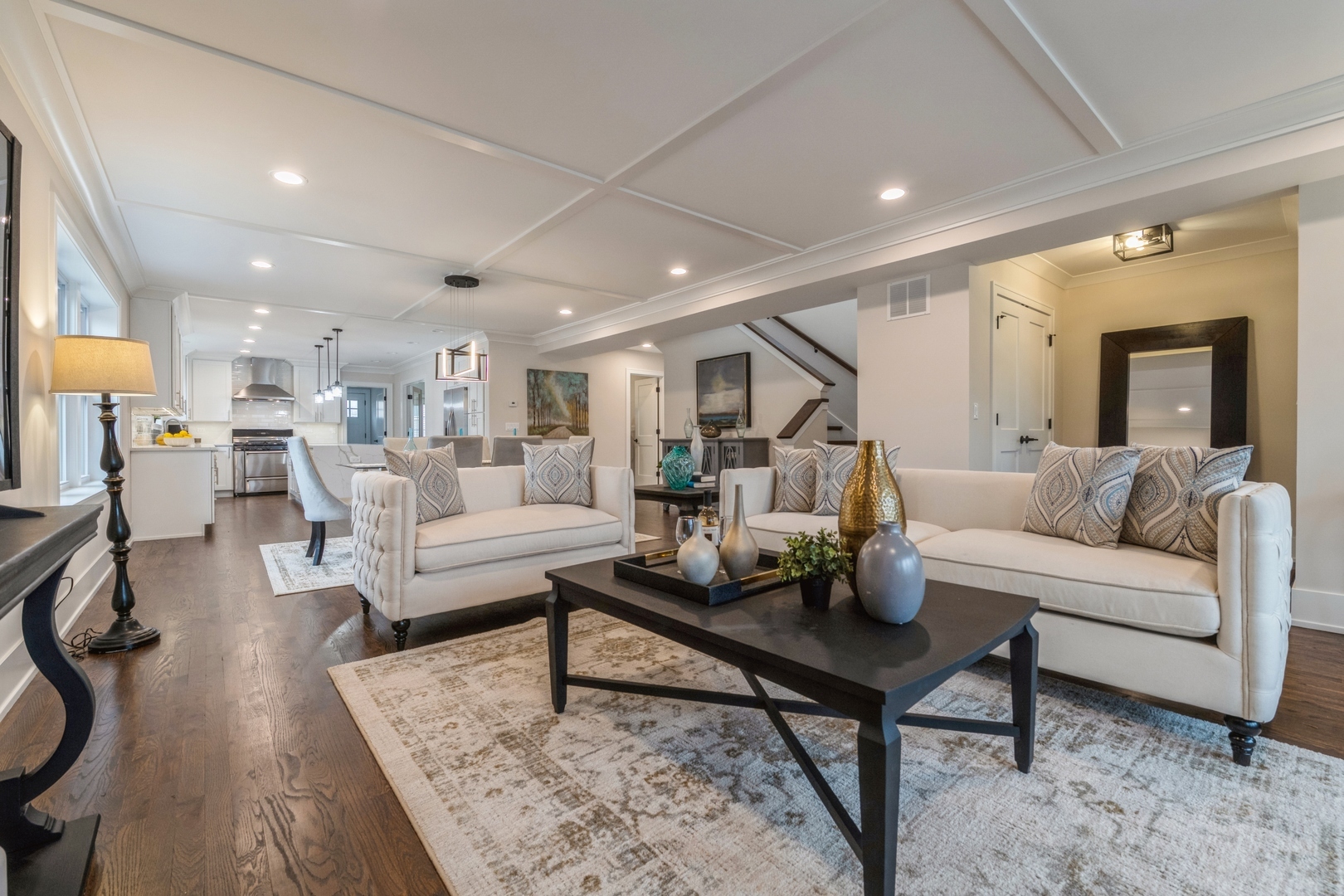 5311 W Belle Plaine Avenue, Chicago, IL 60641