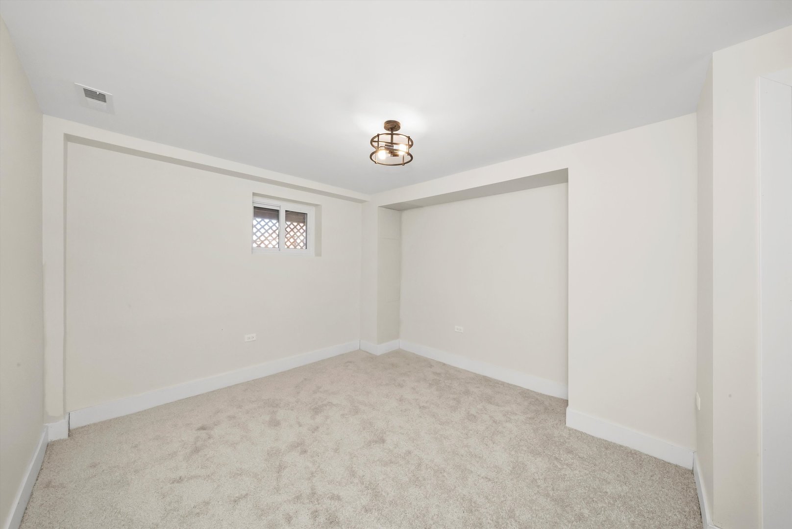 7955 S Colfax Avenue, Chicago, IL 60617