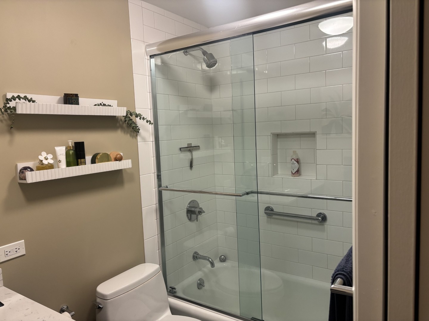 50 E Bellevue Place #1504, Chicago, IL 60611