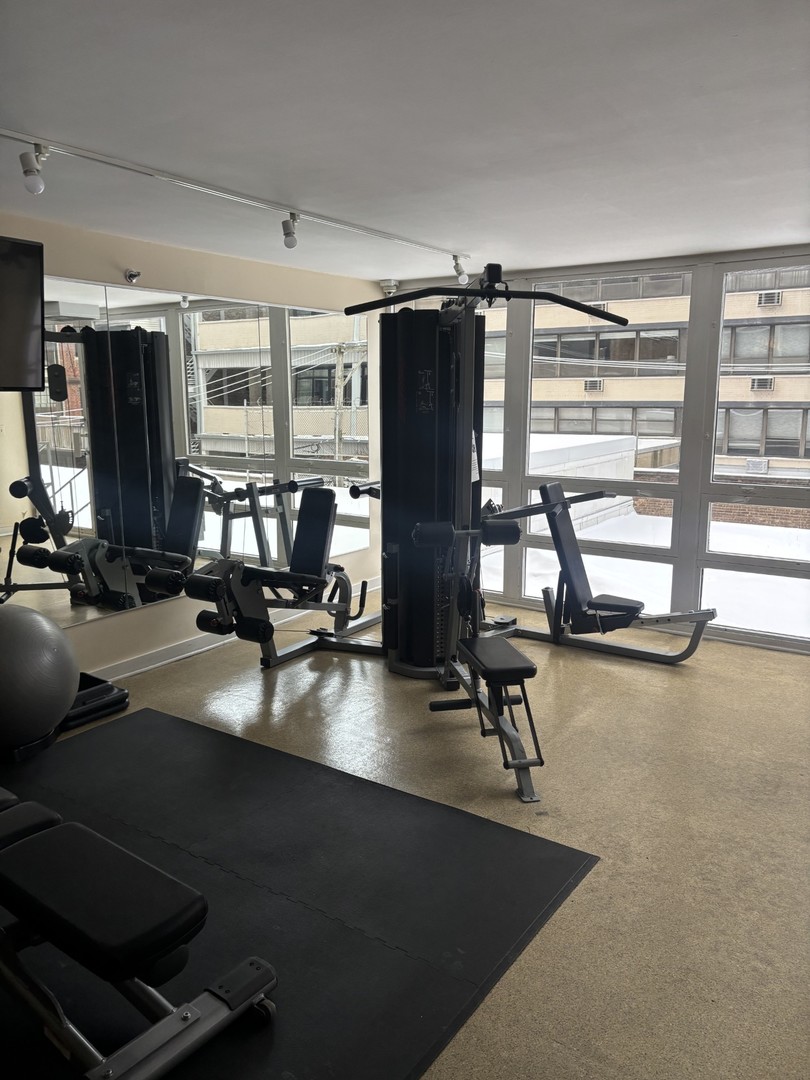 50 E Bellevue Place #1504, Chicago, IL 60611