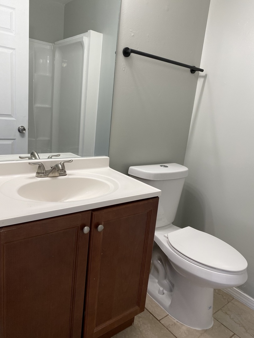 901 Van Buren Court, Vernon Hills, IL 60061