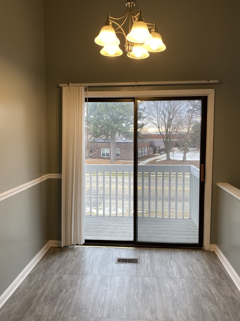 901 Van Buren Court, Vernon Hills, IL 60061