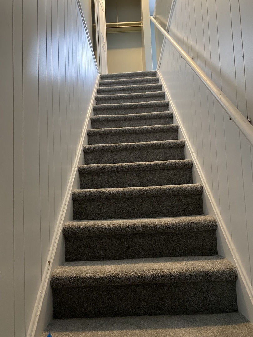 901 Van Buren Court, Vernon Hills, IL 60061