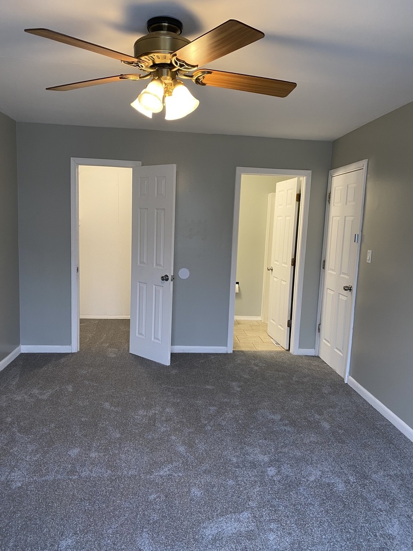 901 Van Buren Court, Vernon Hills, IL 60061