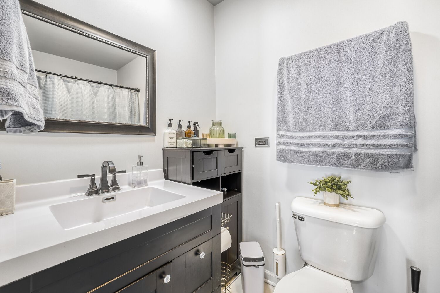 290 Oakwood Drive, Antioch, IL 60002