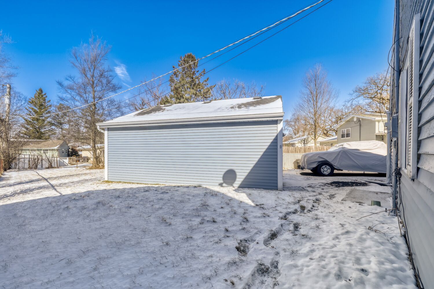 290 Oakwood Drive, Antioch, IL 60002