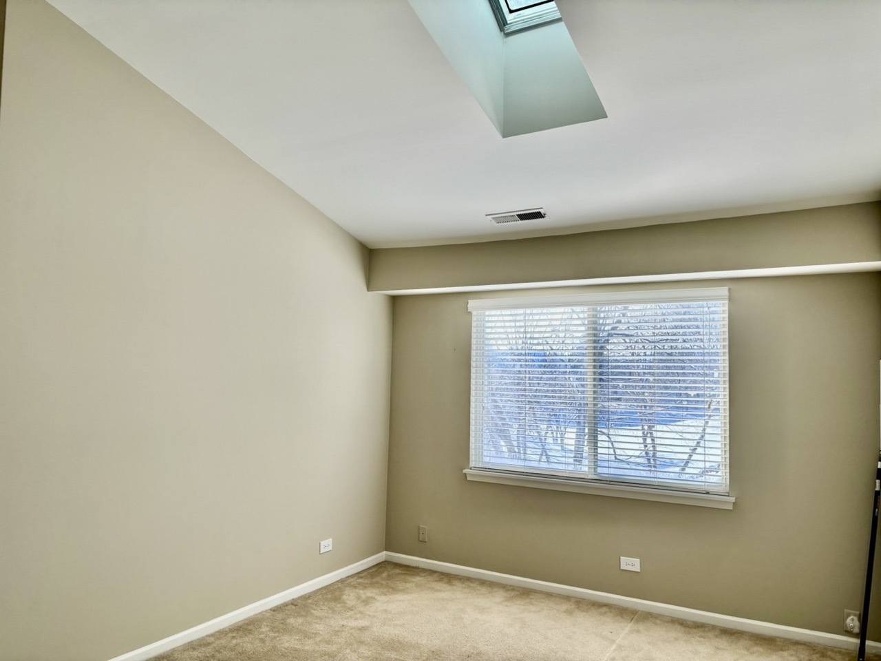 2711 Odlum Drive, Schaumburg, IL 60194