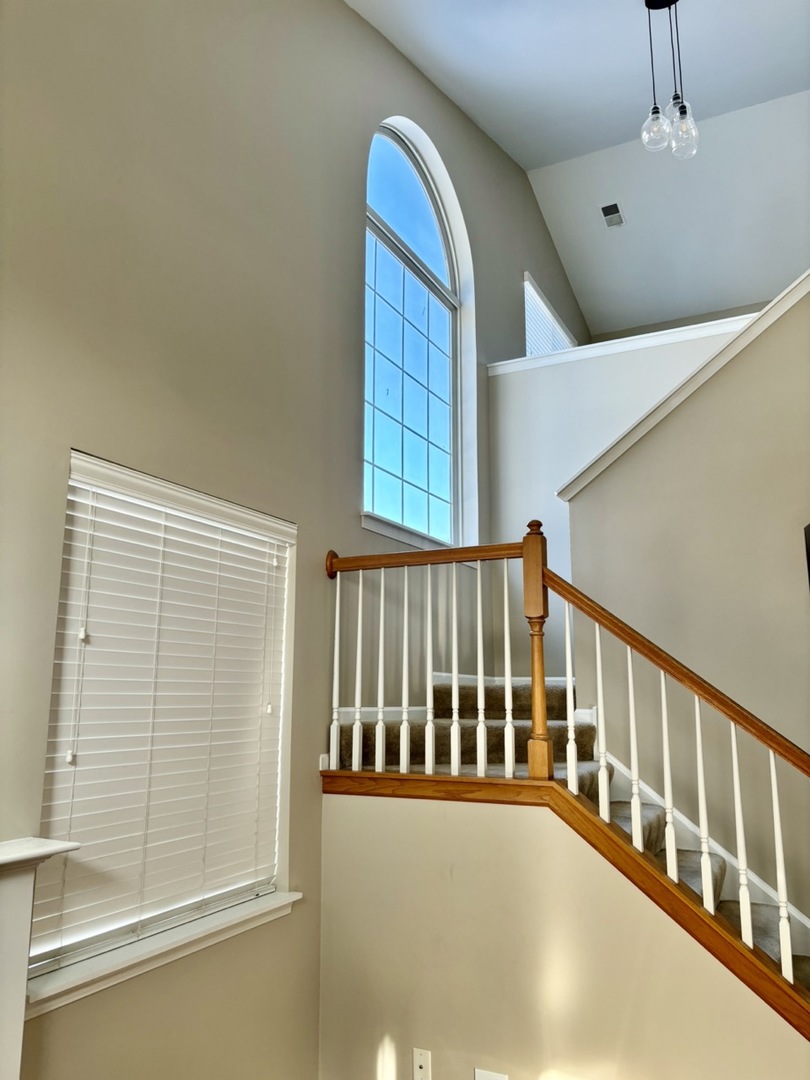 2711 Odlum Drive, Schaumburg, IL 60194