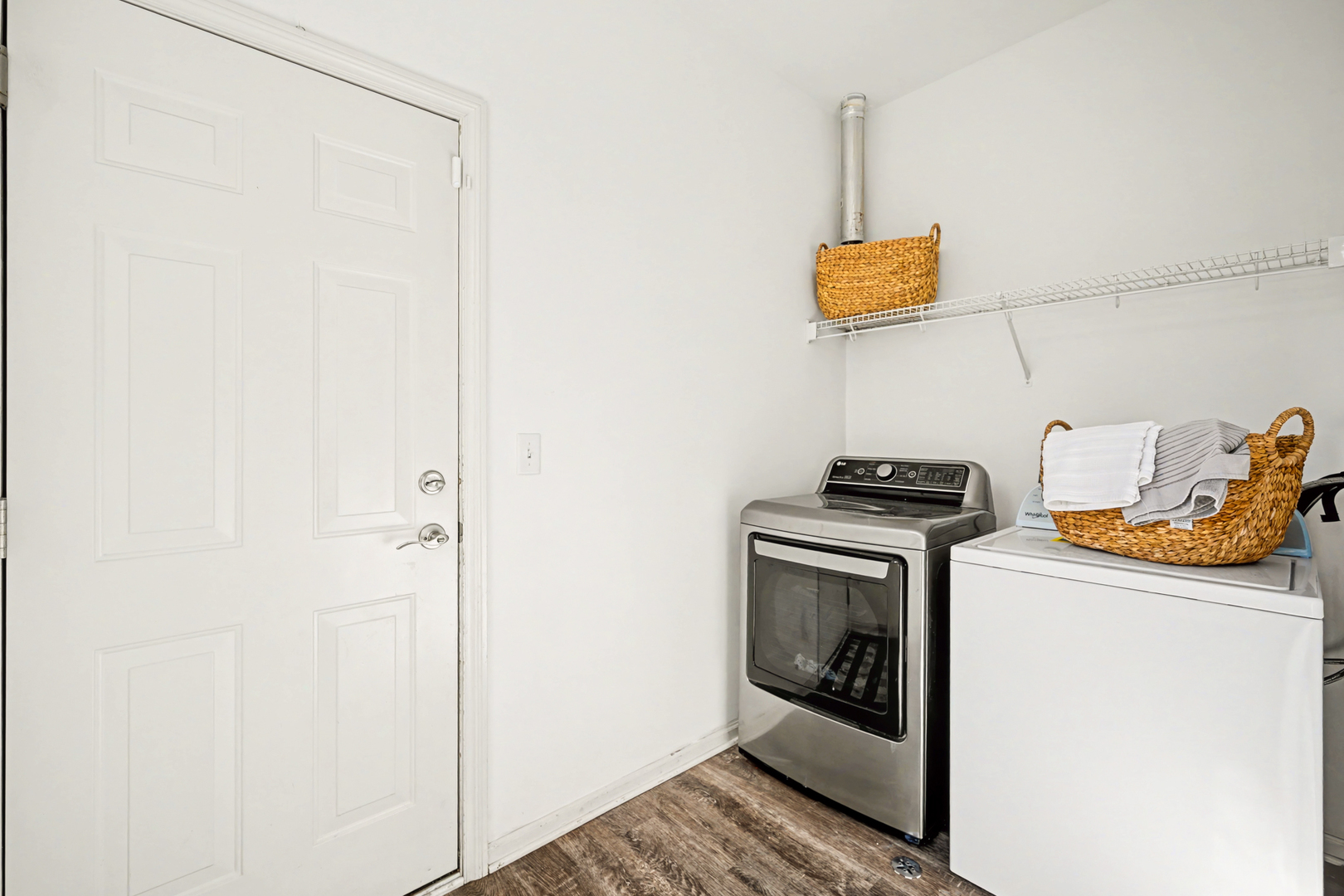 318 S Prospect Avenue, Bartlett, IL 60103