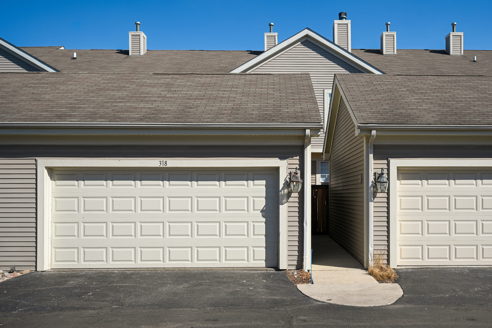 318 S Prospect Avenue, Bartlett, IL 60103