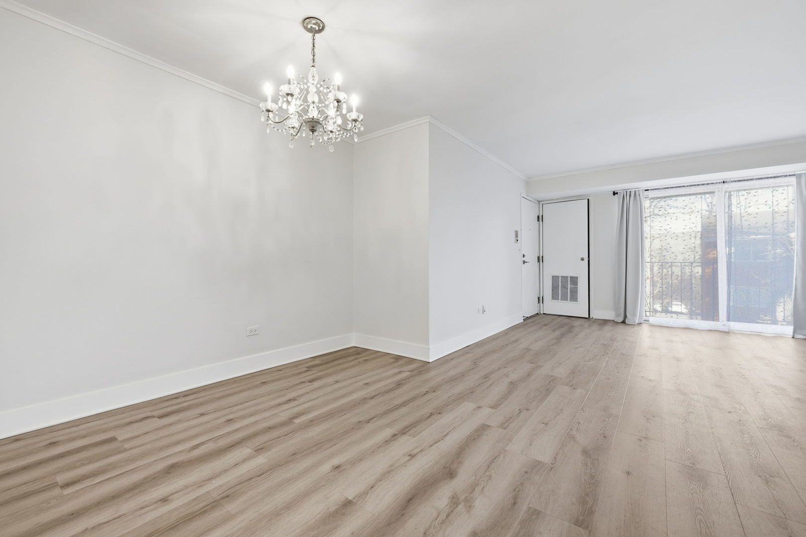 382 oak trails Road #301, Des Plaines, IL 60016