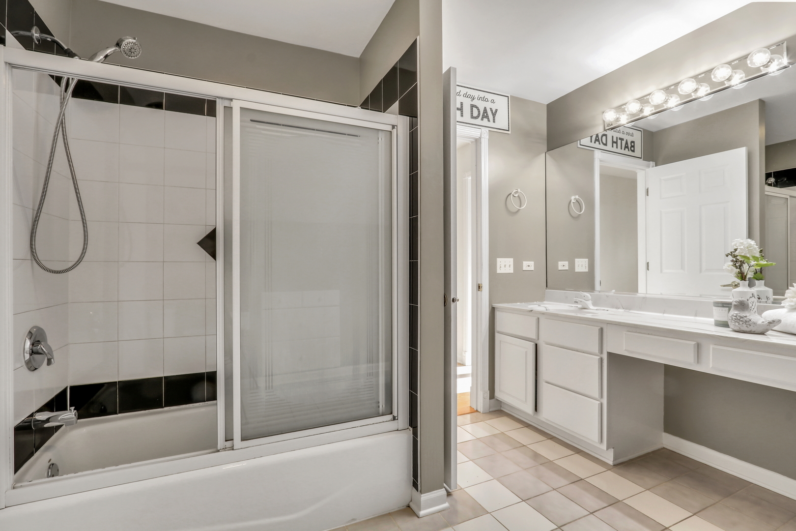 767 Aster Drive, Gurnee, IL 60031