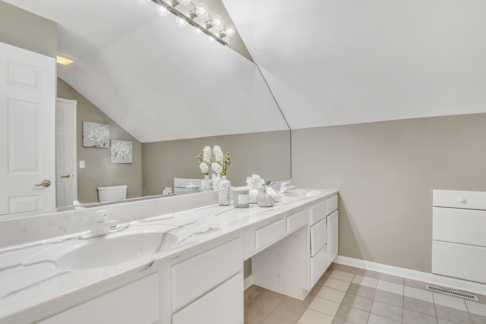 767 Aster Drive, Gurnee, IL 60031