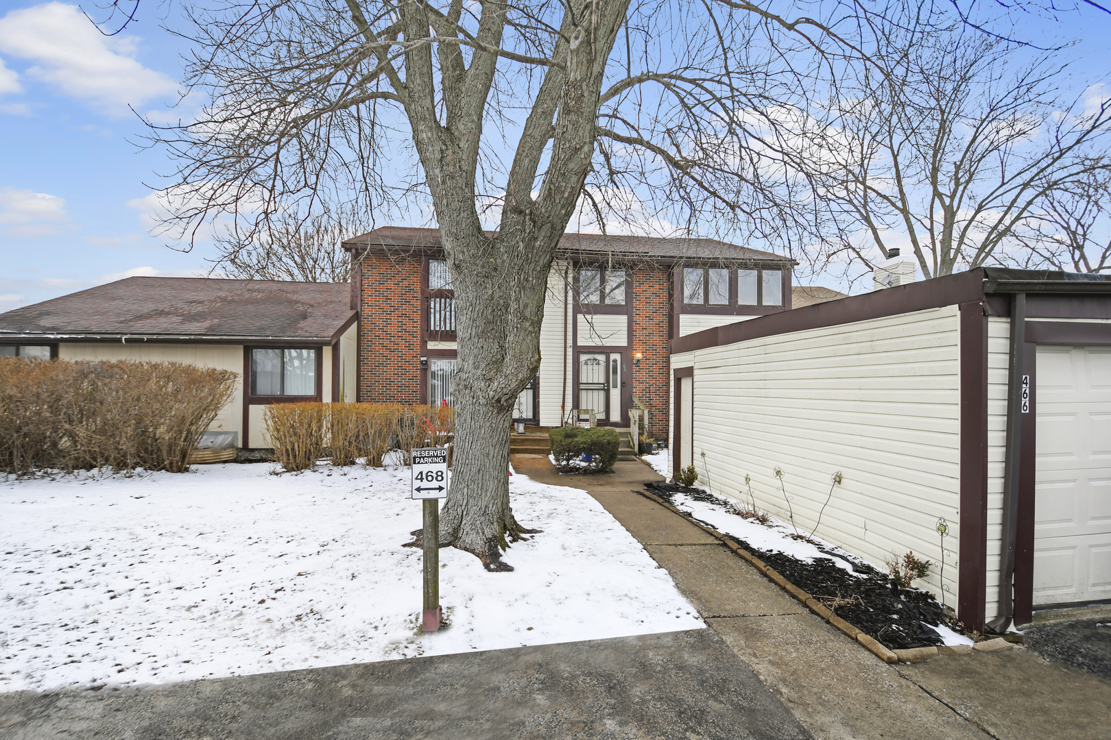 466 Pebble Beach Circle, University Park, IL 60484