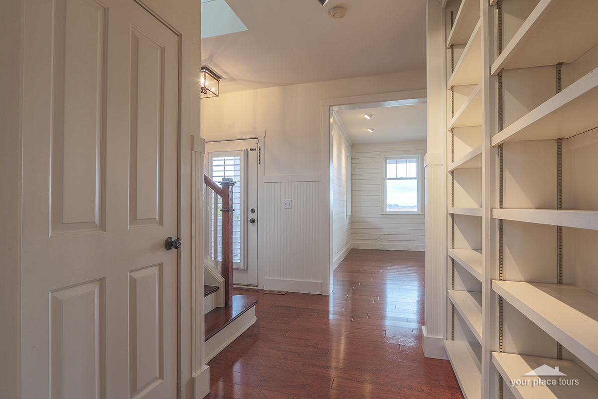 928 Shootingstar Road, Grayslake, IL 60030