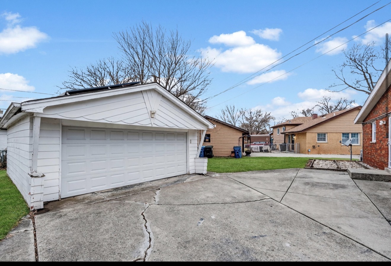 350 Carey Court, Chicago Heights, IL 60411