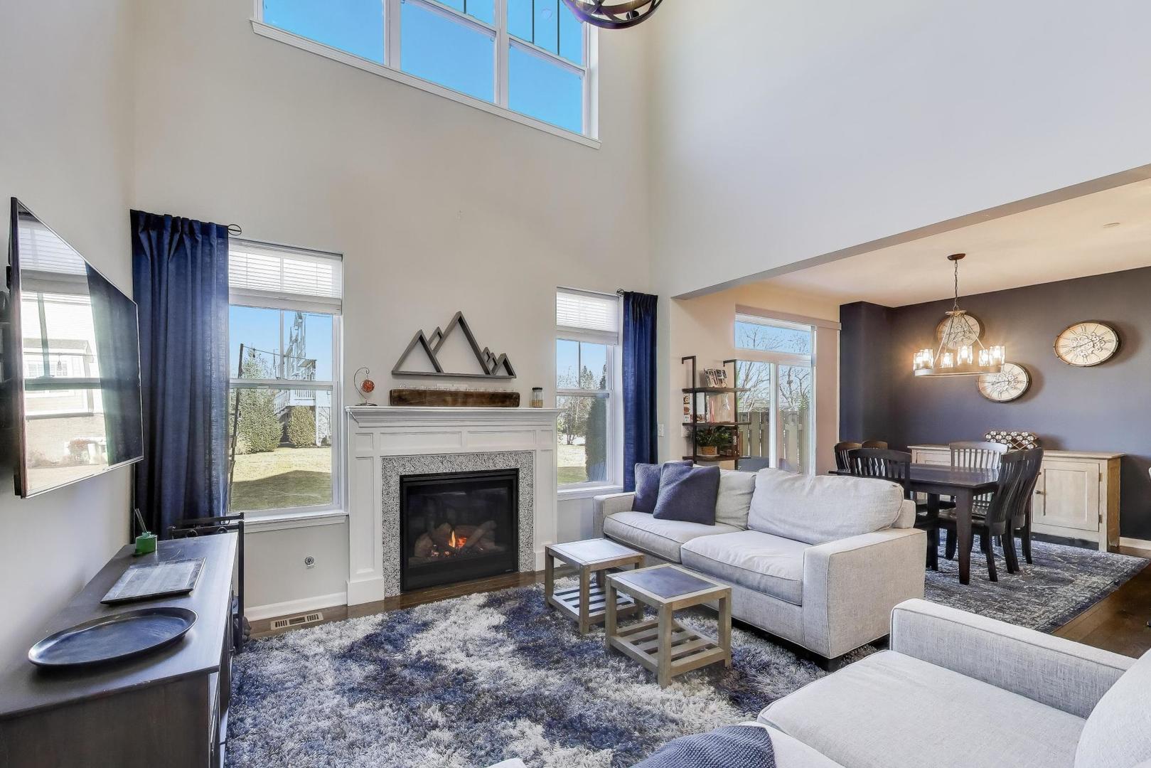 3223 N Heritage Lane, Arlington Heights, IL 60004