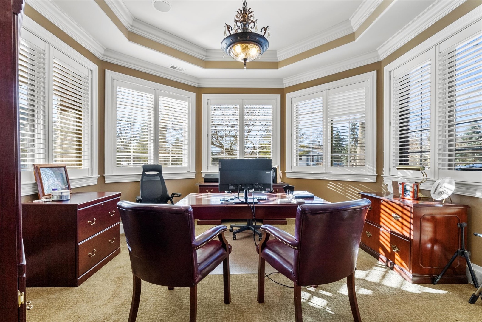 26 Meadow Road, Palos Park, IL 60464