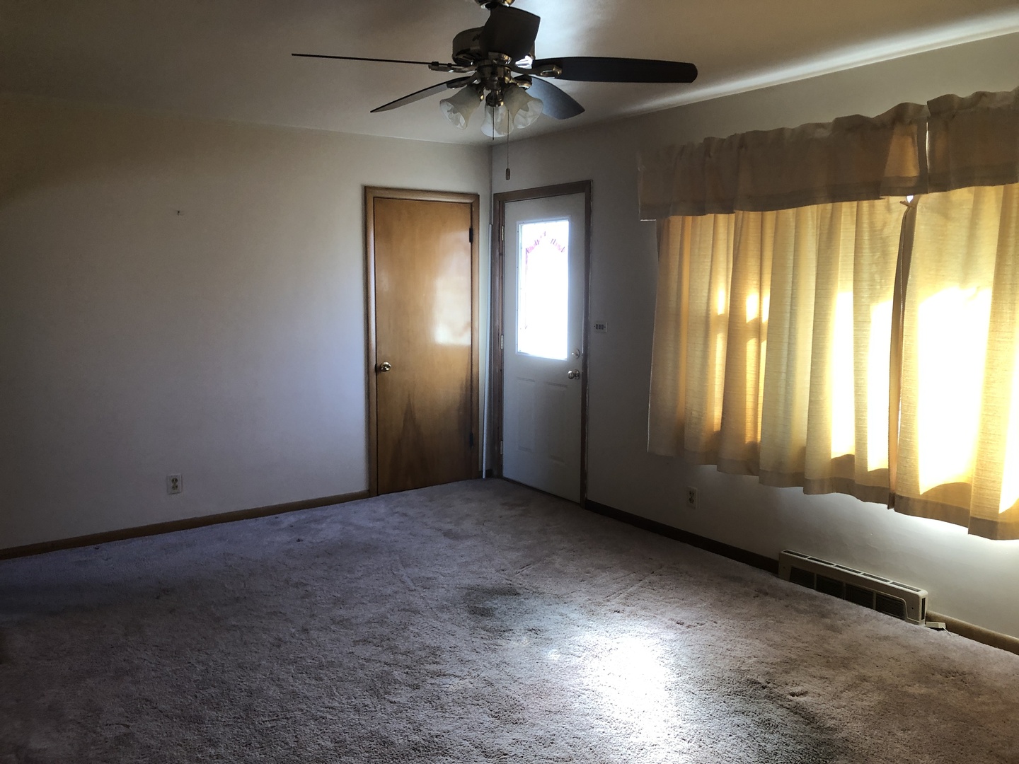 2708 Hobson Drive, Bloomington, IL 61704