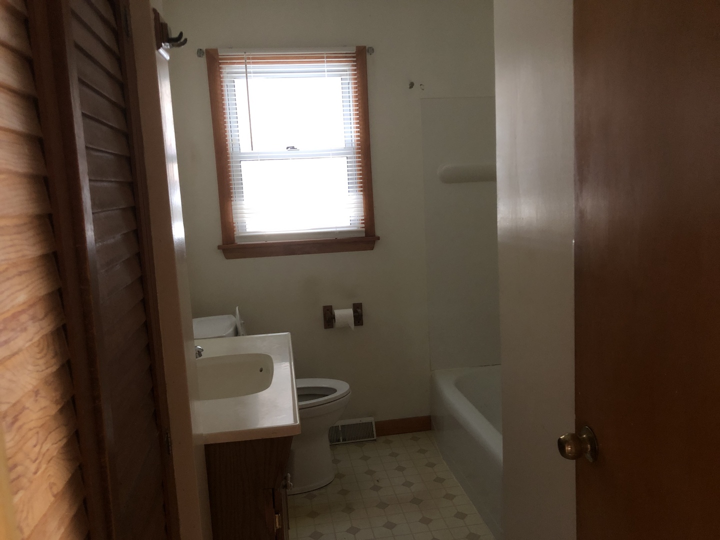 2708 Hobson Drive, Bloomington, IL 61704